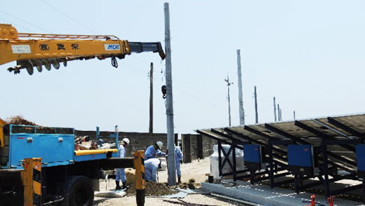 太陽光施設建柱