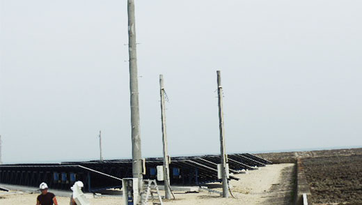 太陽光施設建柱